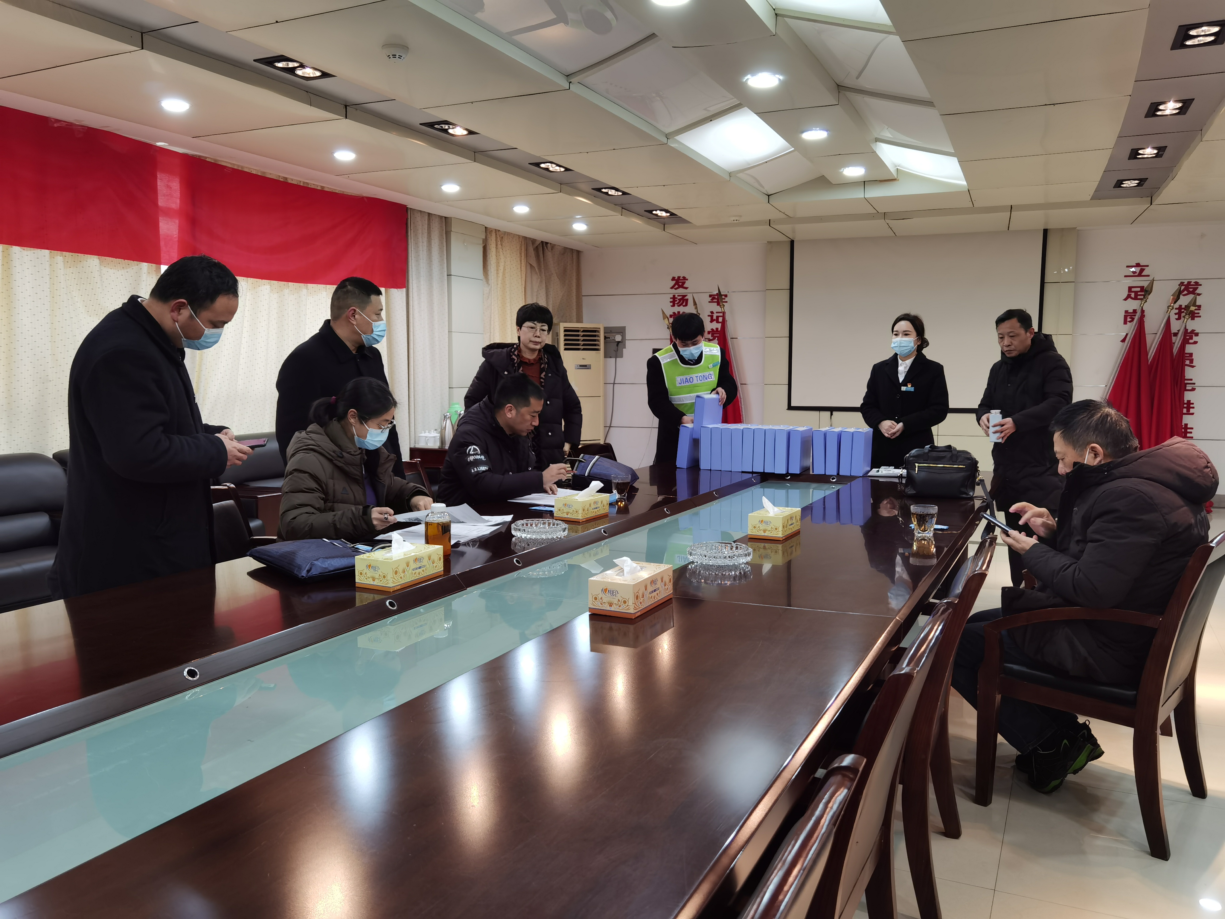 2月19日 第五檢查組到息縣服務區省檢查工.jpg